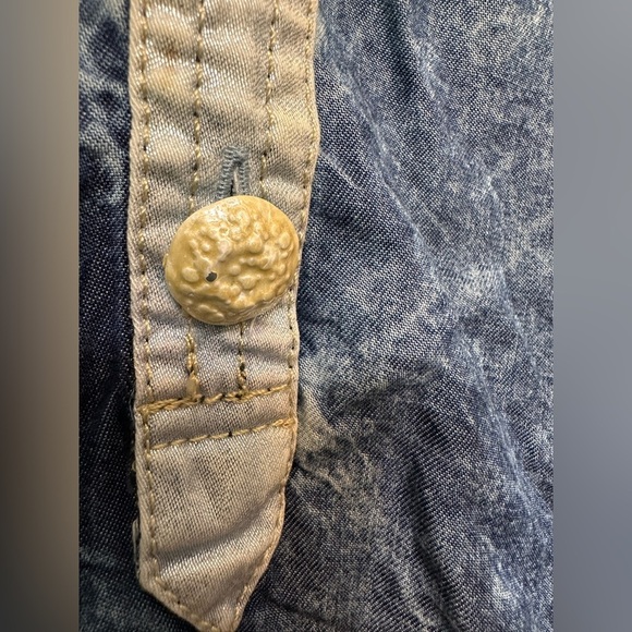 Elisa Cavaletti Italian Blue Acid Wash Pleather Trim Viscose Button Shirt - Picture 7 of 13